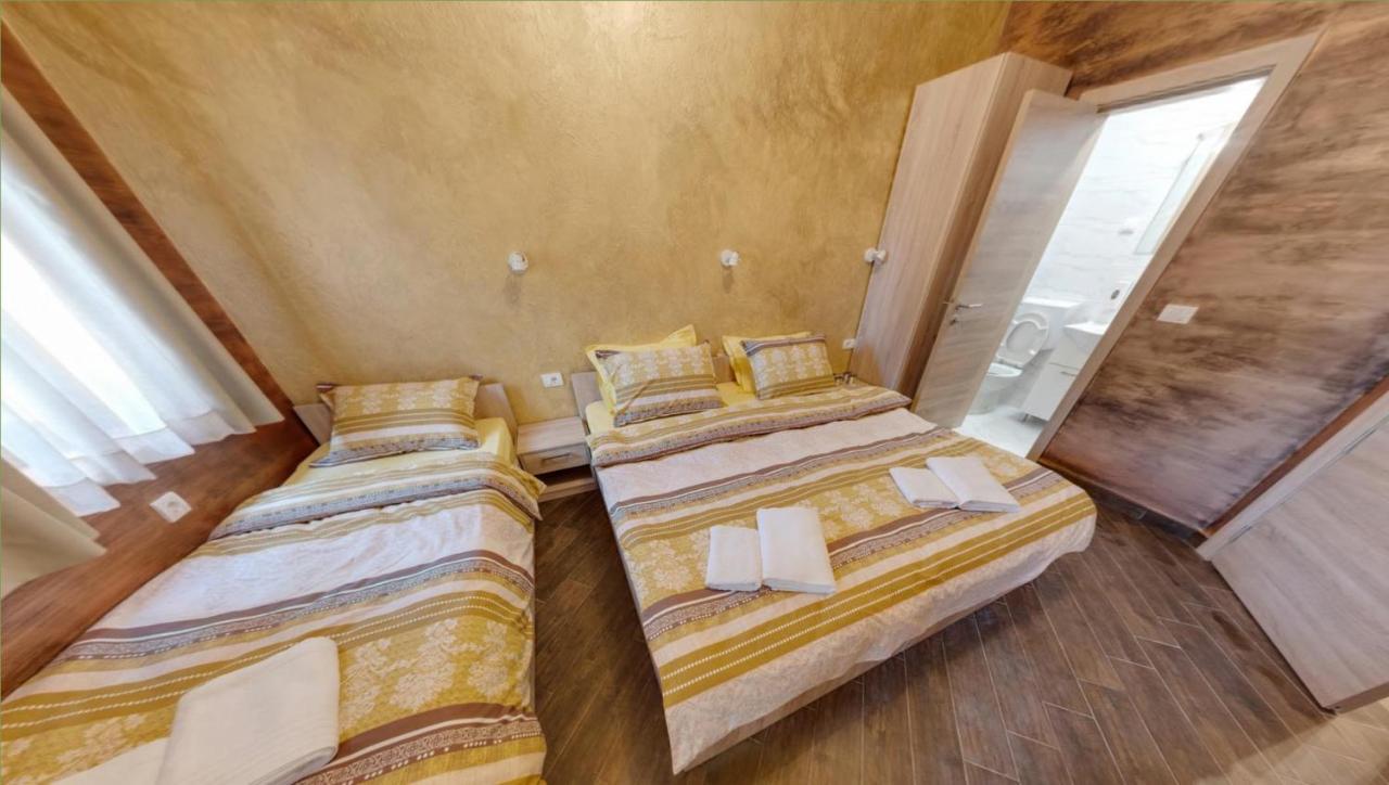 Каштел Pancevo Hotel Bagian luar foto