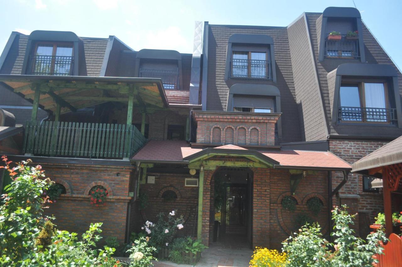 Каштел Pancevo Hotel Bagian luar foto